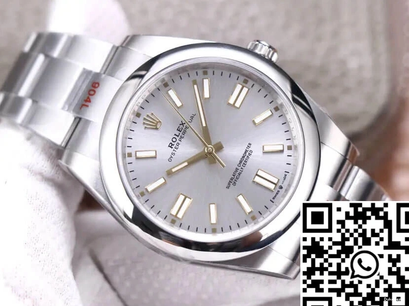 Perpetual Silver Oyster Rolex M124300-0001 Dial Factory 41MM EW 0716